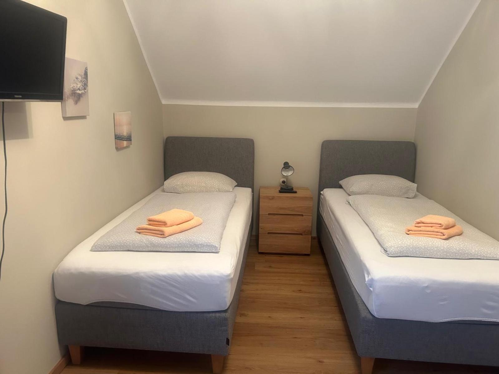 Gasthof Mit Seeterasse & Appartements Zur Landeroith 威雷格 外观 照片