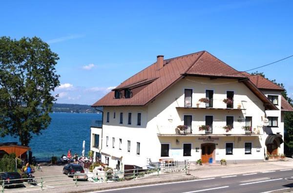 Gasthof Mit Seeterasse & Appartements Zur Landeroith 威雷格 外观 照片